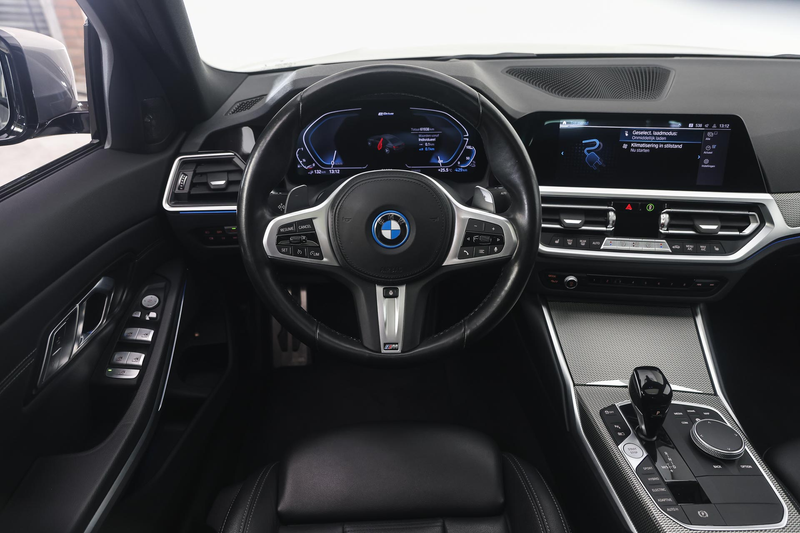 BMW 330 3 Serie 330e High Executive Automaat / Trekhaak / — photo 3