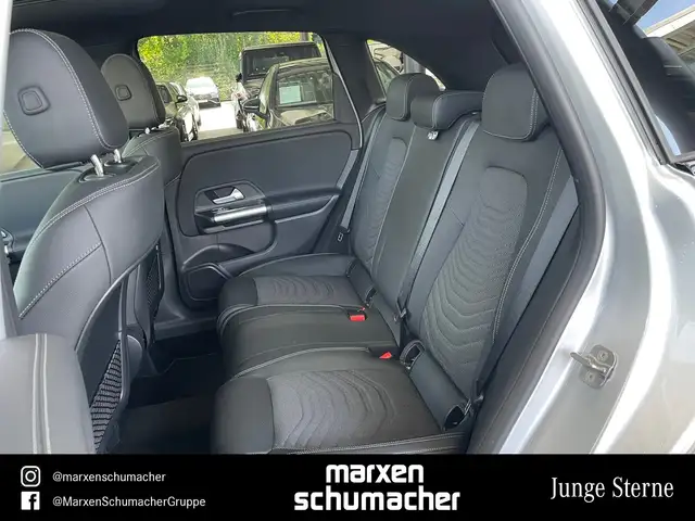 Mercedes-Benz B-Class view 15