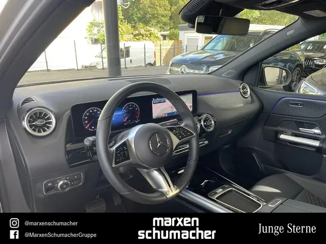 Mercedes-Benz B-Class view 12