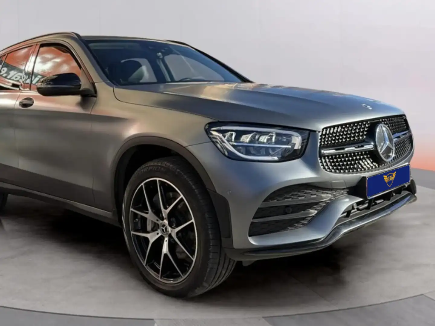 Mercedes-Benz GLC 300 Coupé 300e 4Matic Gris - 2