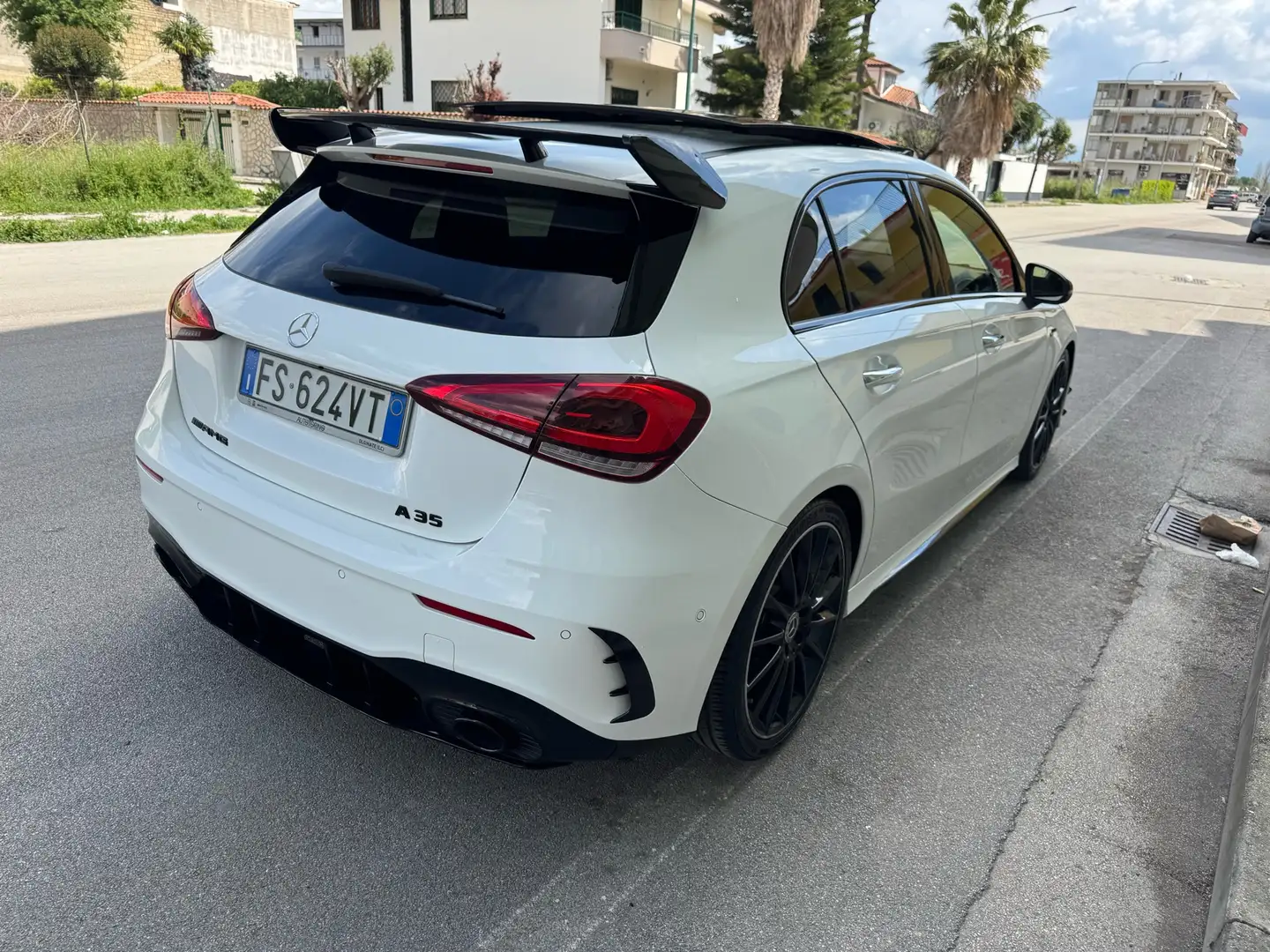 Mercedes-Benz A 250 Premium 4matic auto allestimento completo A35 Bianco - 2