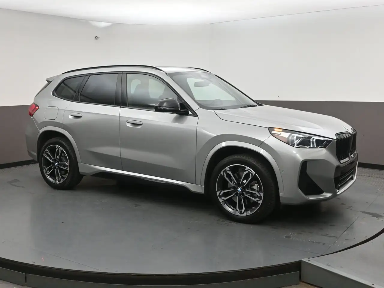2025 BMW X1