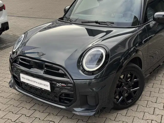 Mini Hatch view 2