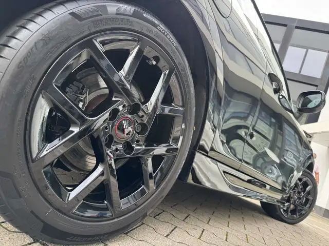 Mini Hatch view 5