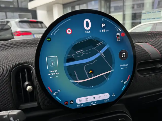 Mini Hatch view 10