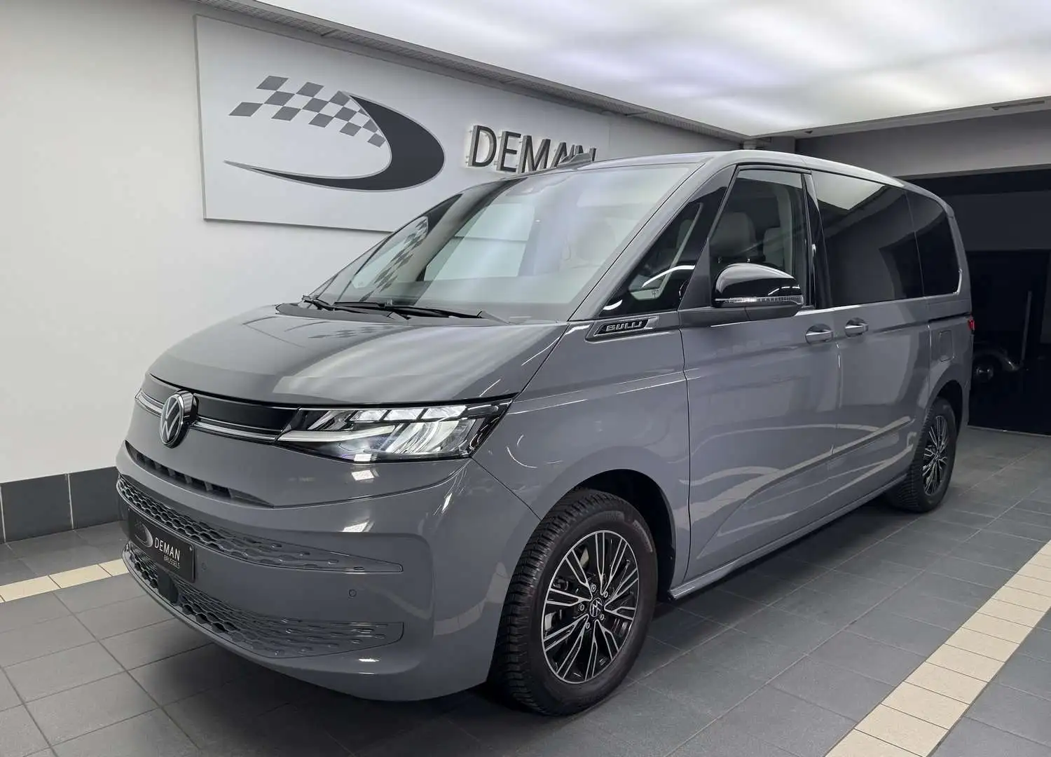 Volkswagen T7 Multivan Multivan 2.0TSI  DSG * Toit Pano * 7 pl * Att. rem Gris - 1