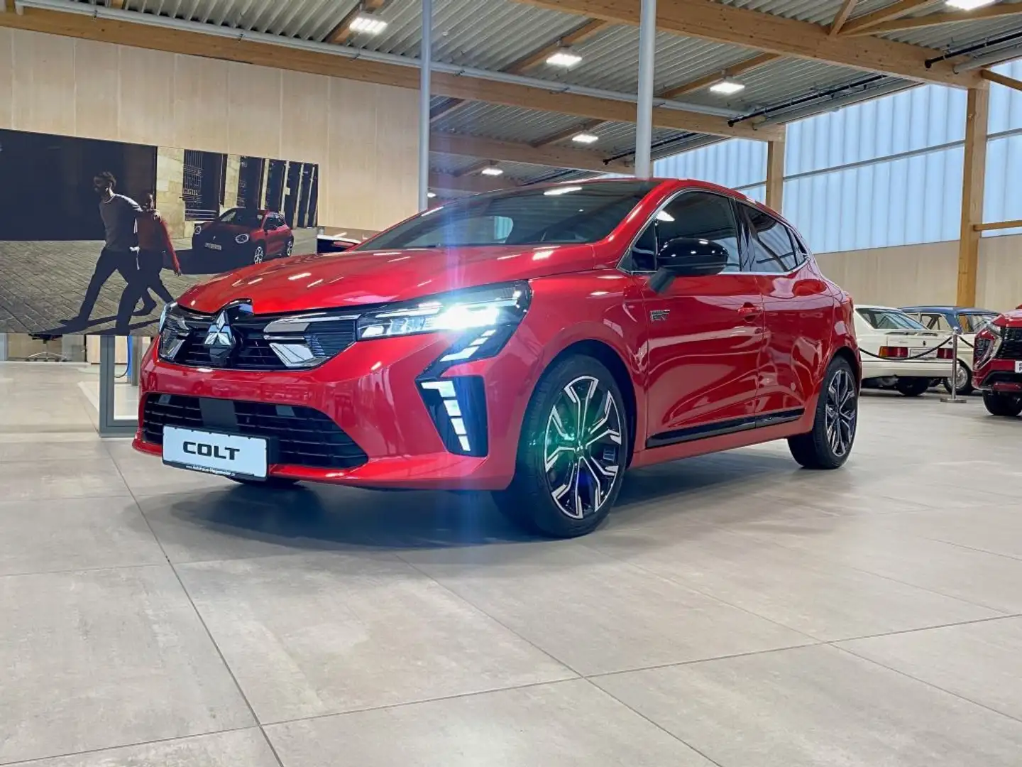 Mitsubishi Colt 1.6 Hybrid TOP Rojo - 1