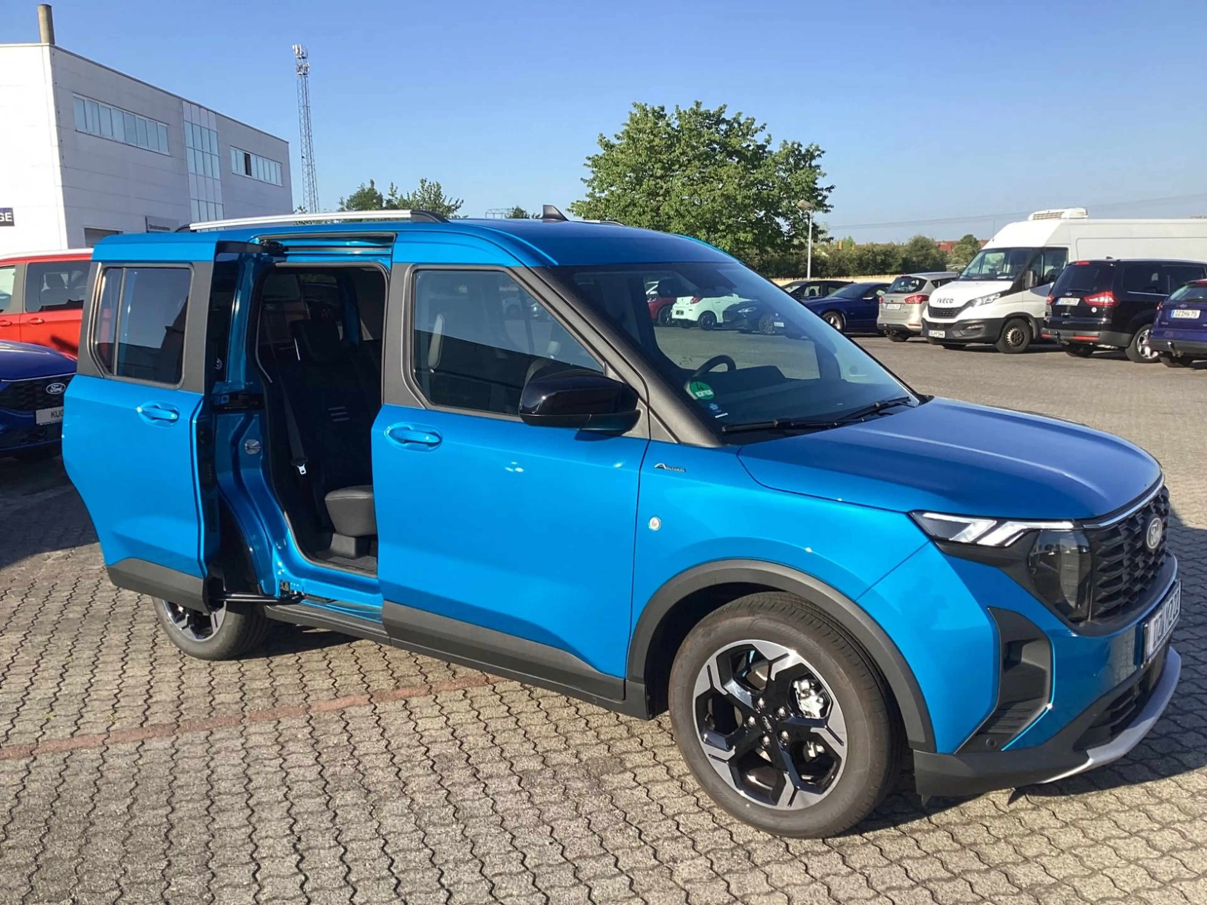 Ford Tourneo Courier Active*NAVI*ACC*RFK*GARANTIE — photo 3