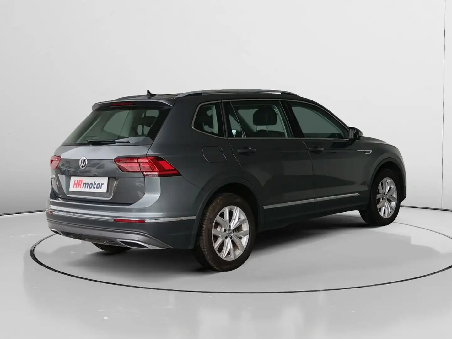 Volkswagen Tiguan Sport Gris - 2