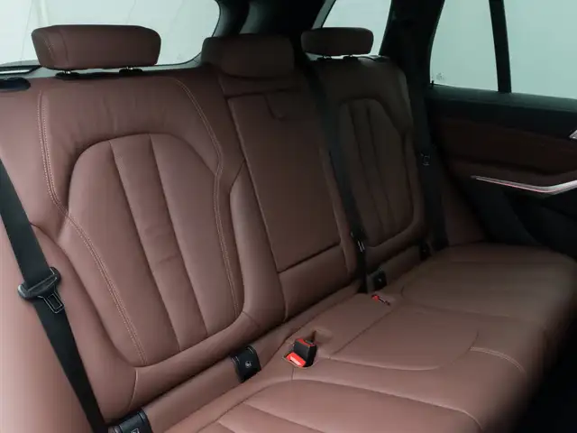 BMW X5 view 29