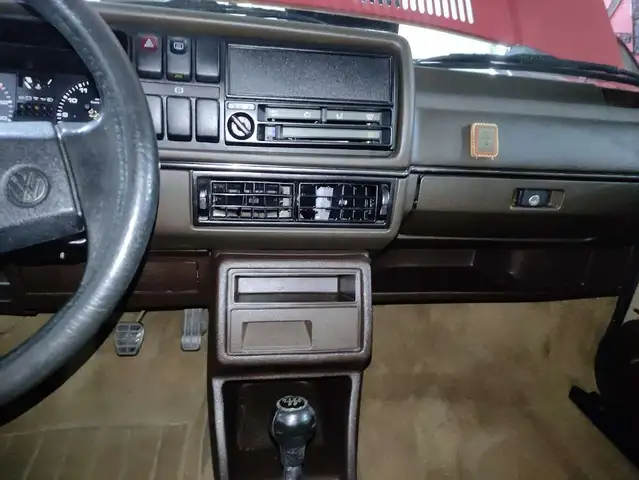 Volkswagen Jetta view 6