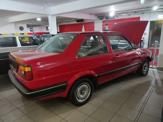 Volkswagen Jetta view 5
