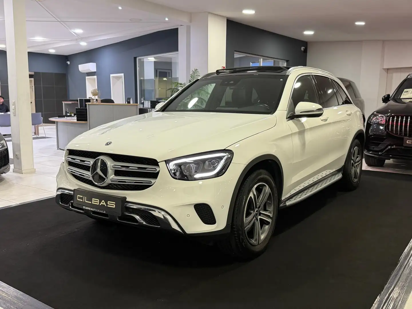 Mercedes-Benz GLC 300 d 4M AMG-Int. *PANO*BURM*KAM*NAVI*AHK* Blanc - 2