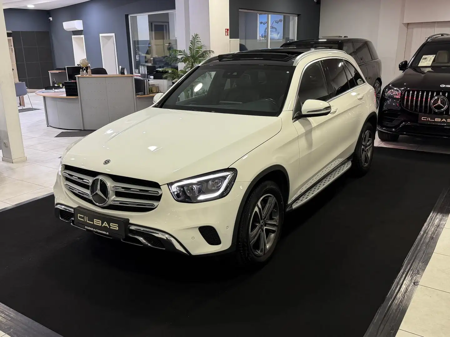 Mercedes-Benz GLC 300 d 4M AMG-Int. *PANO*BURM*KAM*NAVI*AHK* Blanc - 1