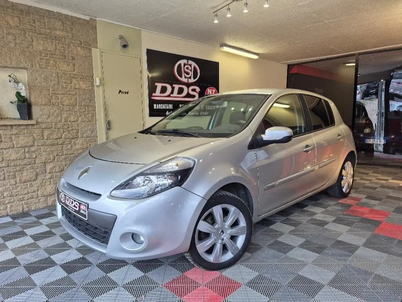 Renault Clio 86 CV REGUL CLIM JANTE ALU CT OK TBE