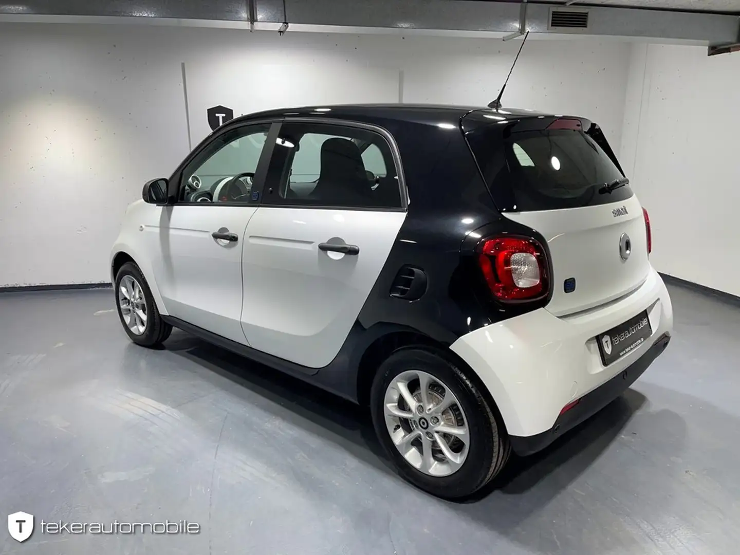 smart forFour forfour electric drive / EQ * Cool & Audio-Paket* White - 2