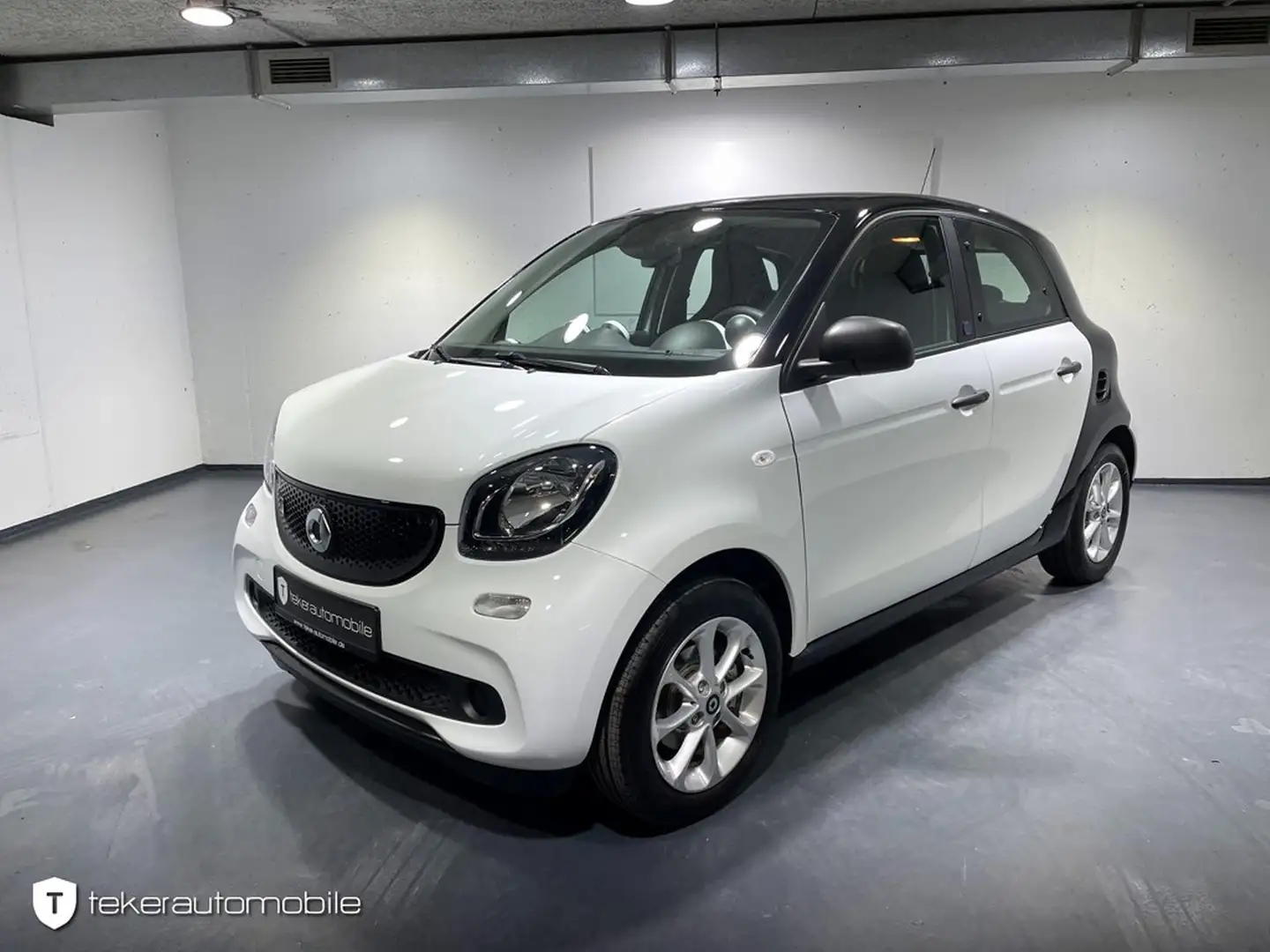 smart forFour forfour electric drive / EQ * Cool & Audio-Paket* White - 1