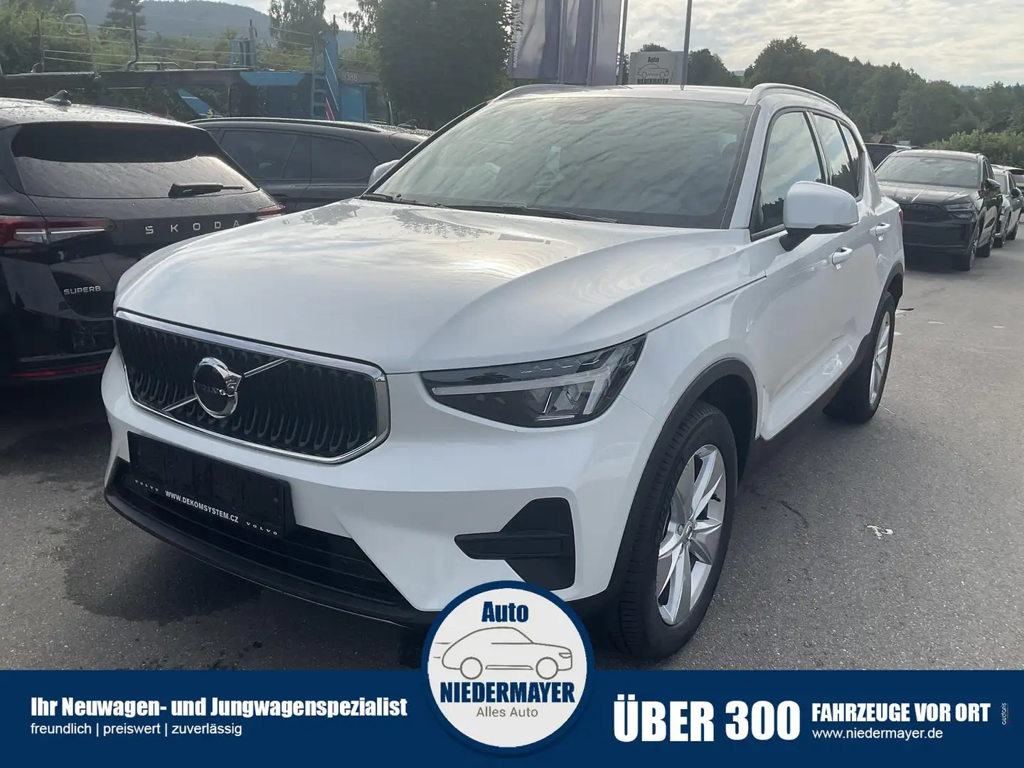 Volvo XC40 B3 Mild-Hybrid Core, AHK, Navi, LED, Winter, Kamer Weiß - 1