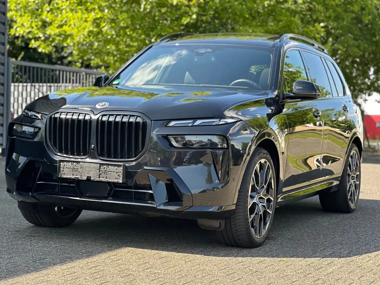 BMW X7 xDrive 40d M Sport LED PANORAMA HARMAN LUFT Schwarz - 2