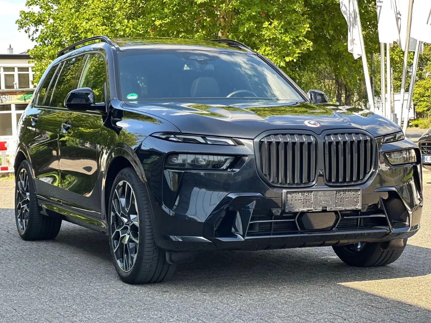 BMW X7 xDrive 40d M Sport LED PANORAMA HARMAN LUFT Schwarz - 1