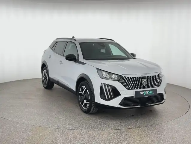 Peugeot 2008 view 3