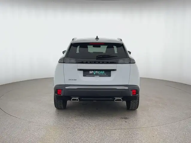 Peugeot 2008 view 4