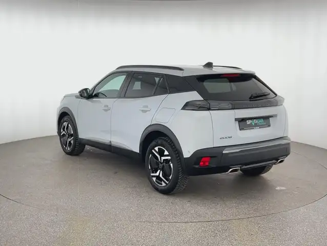 Peugeot 2008 view 5