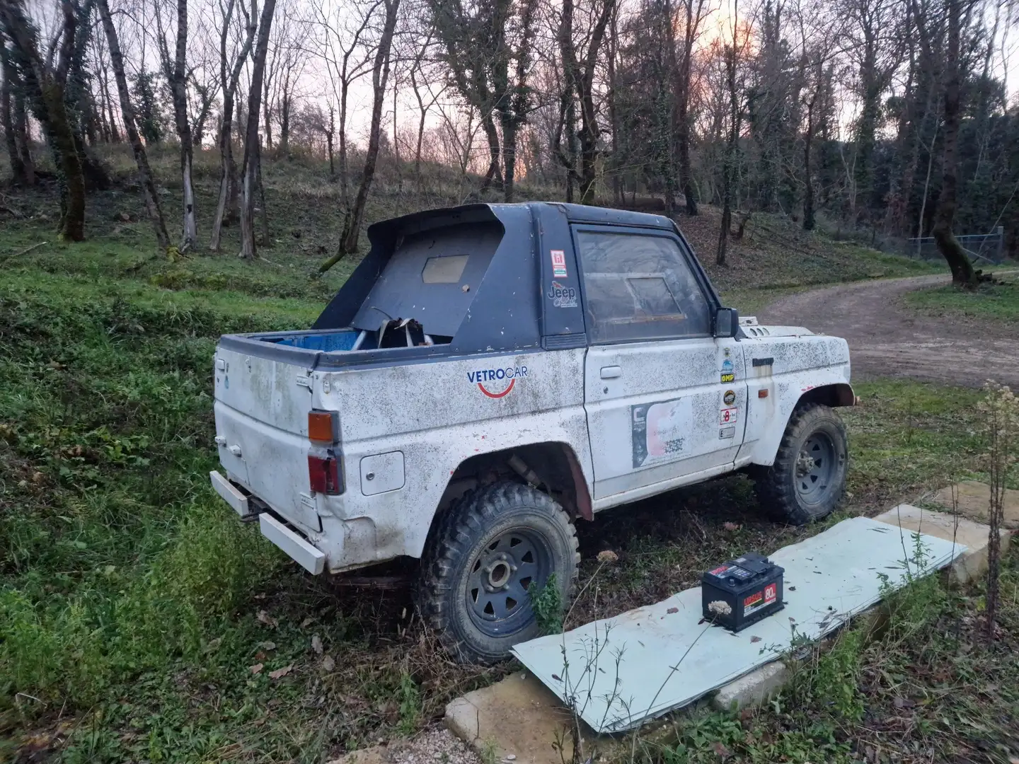 Daihatsu Rocky F80 2.0 L aperto - 1