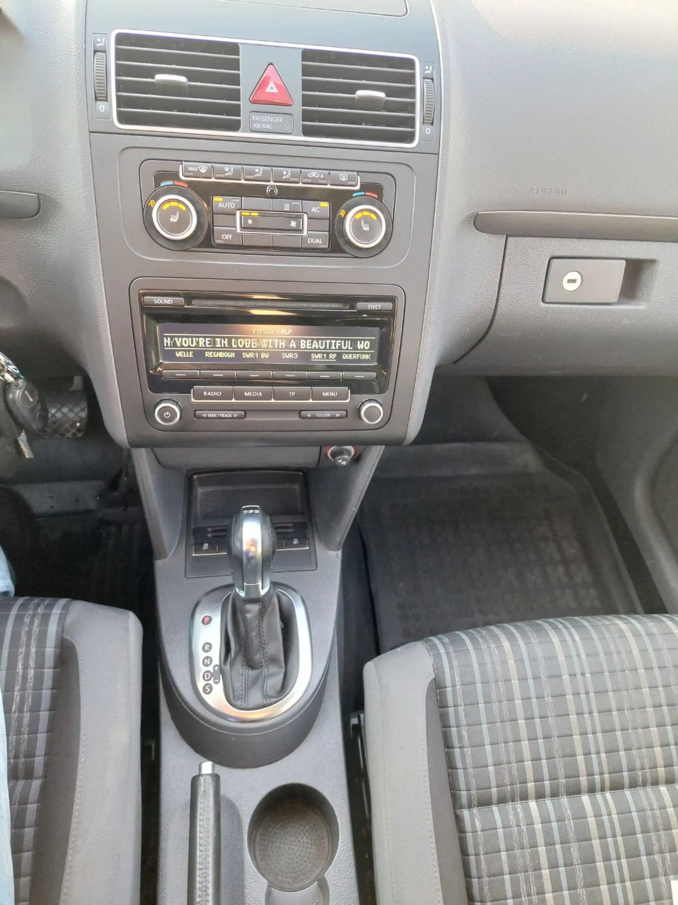 Volkswagen Cross Touran CrossTouran — photo 9