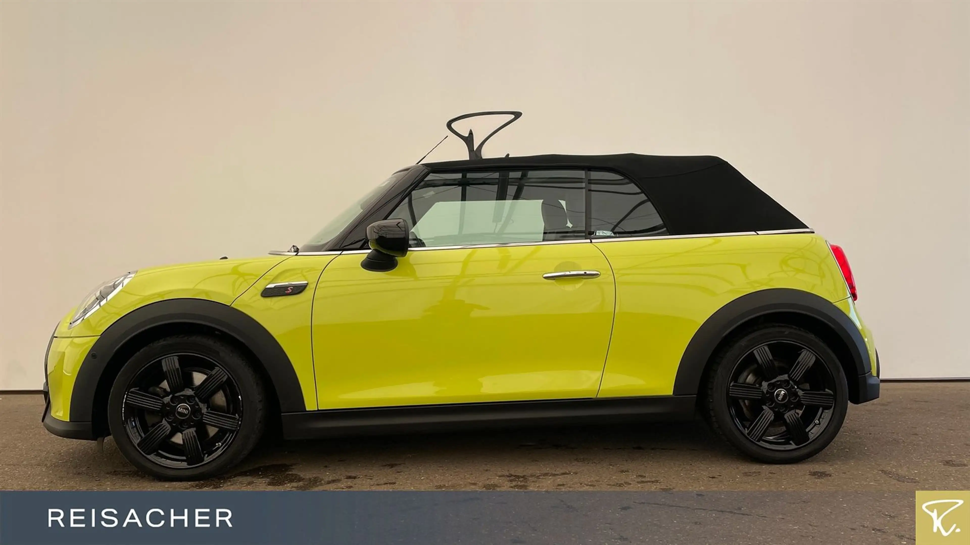 MINI Cooper S Cabrio Cooper A S Cabrio Classic-Trim Navi,LED,HUD,RFK — photo 12