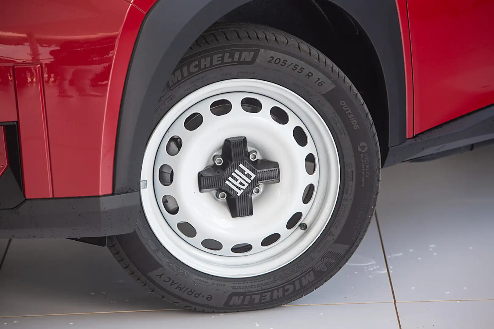 Fiat Grande Panda Elektro 44kWh RED Rot - 2