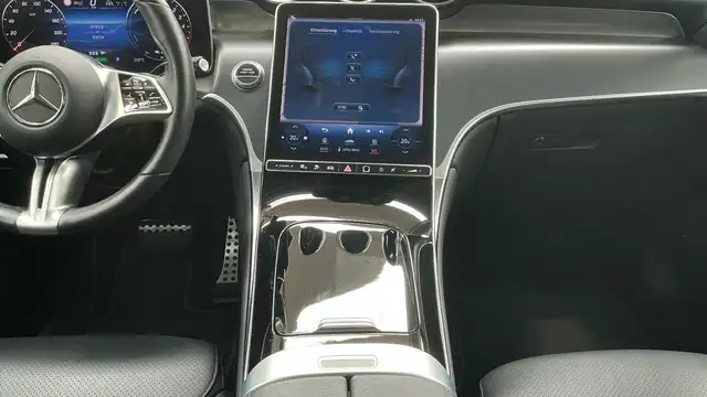 Mercedes-Benz GLC view 11