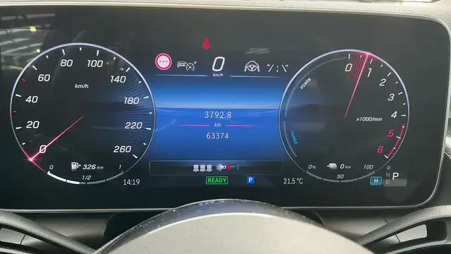 Mercedes-Benz GLC view 14