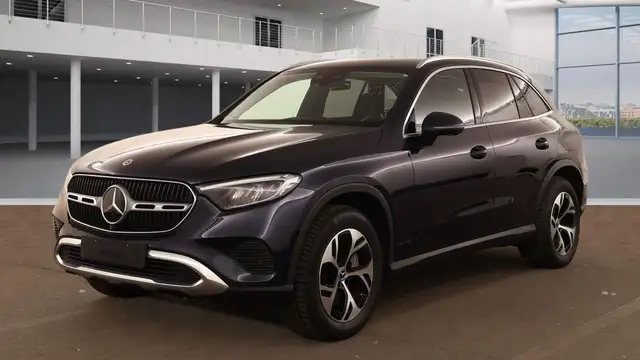 Mercedes-Benz GLC view 2