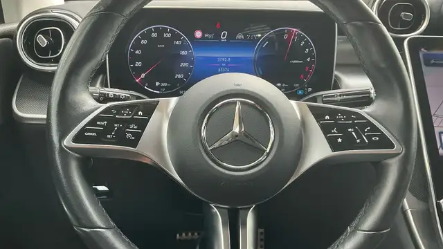 Mercedes-Benz GLC view 13