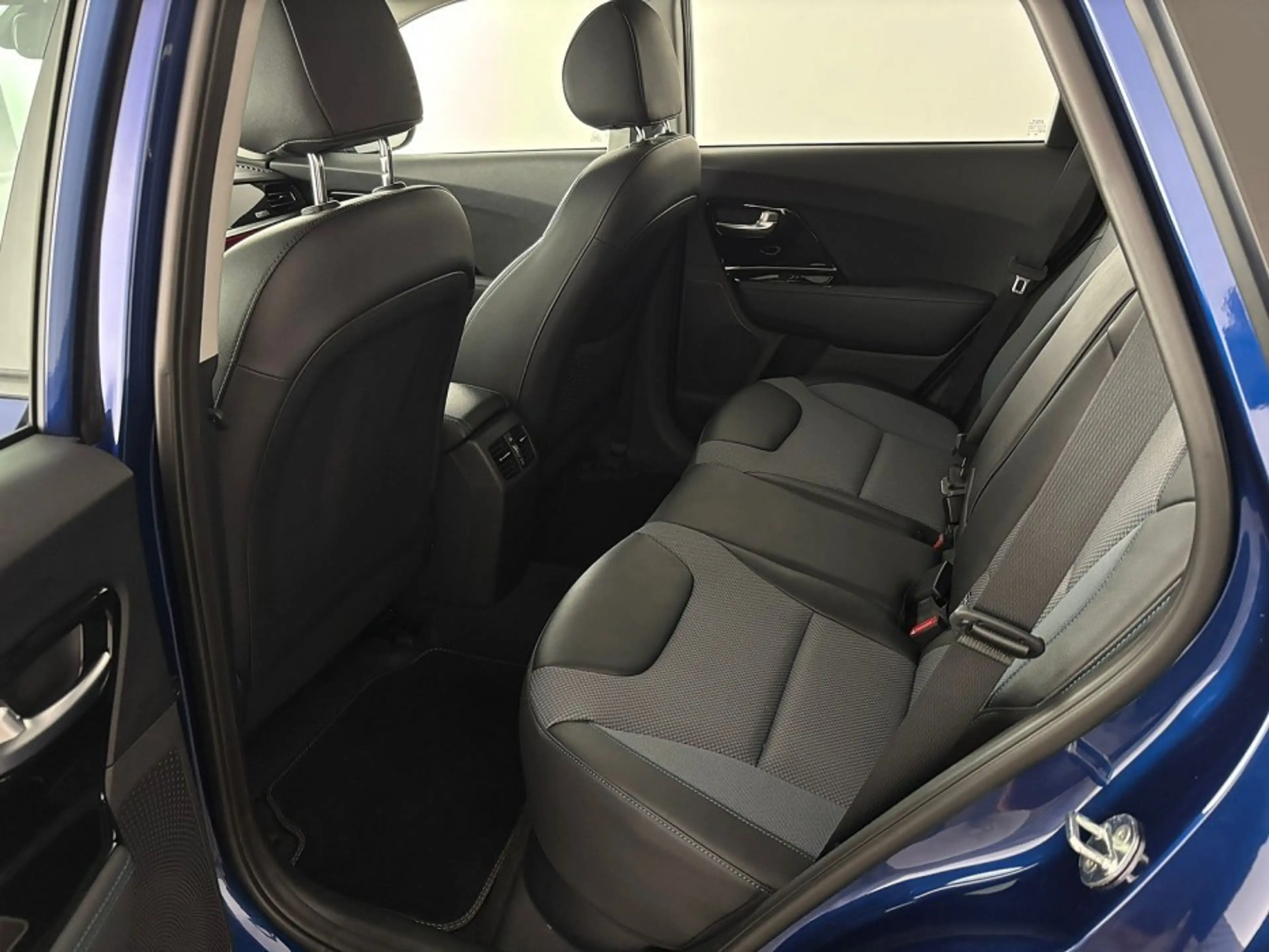 Kia e-Niro Edition 64 kWh | NAVI | CAMERA | Half LEDER — photo 4
