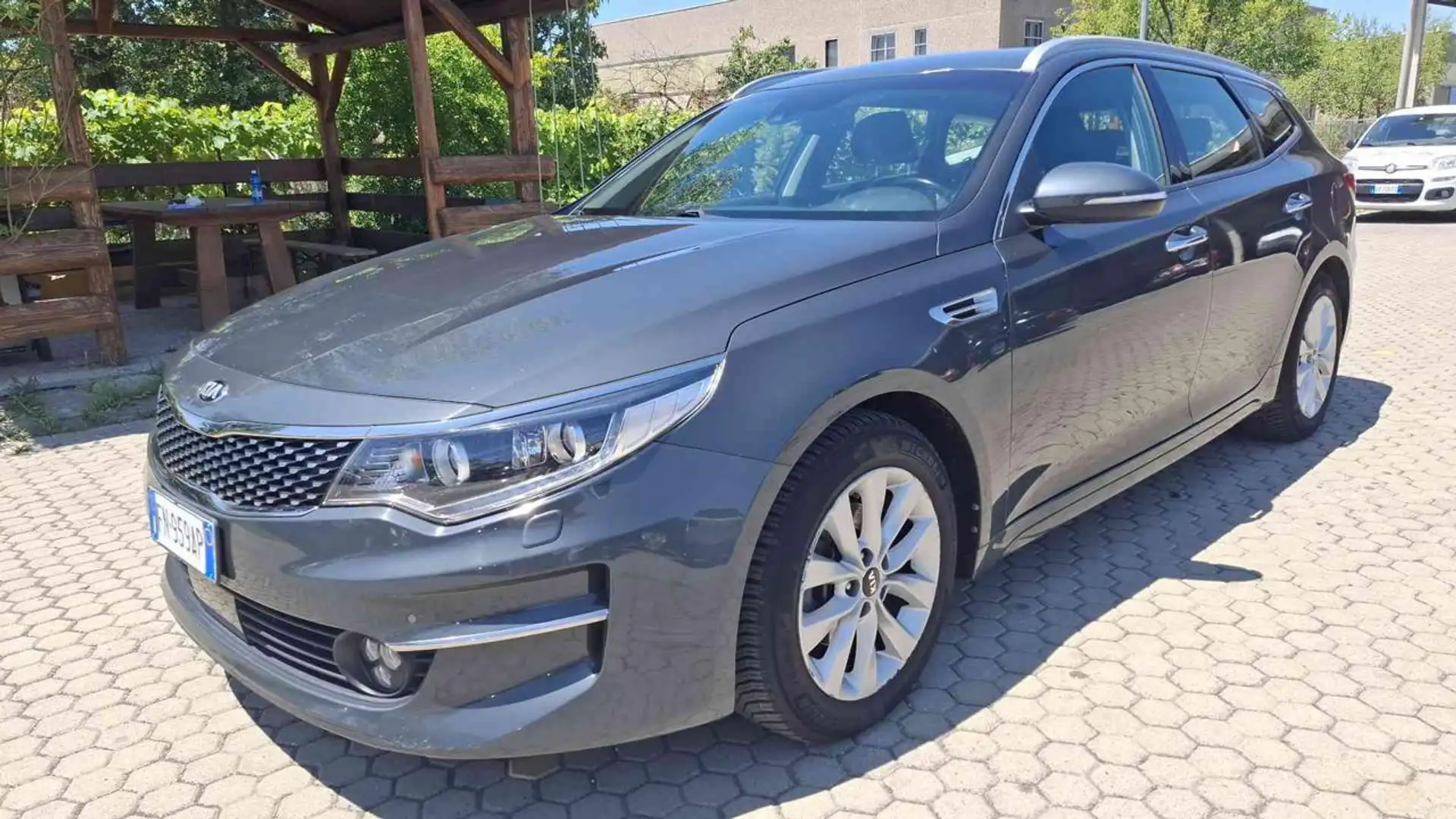 Kia Optima 1.7 CRDi Stop&Go DCT7 Sportswagon GT Line Grigio - 1