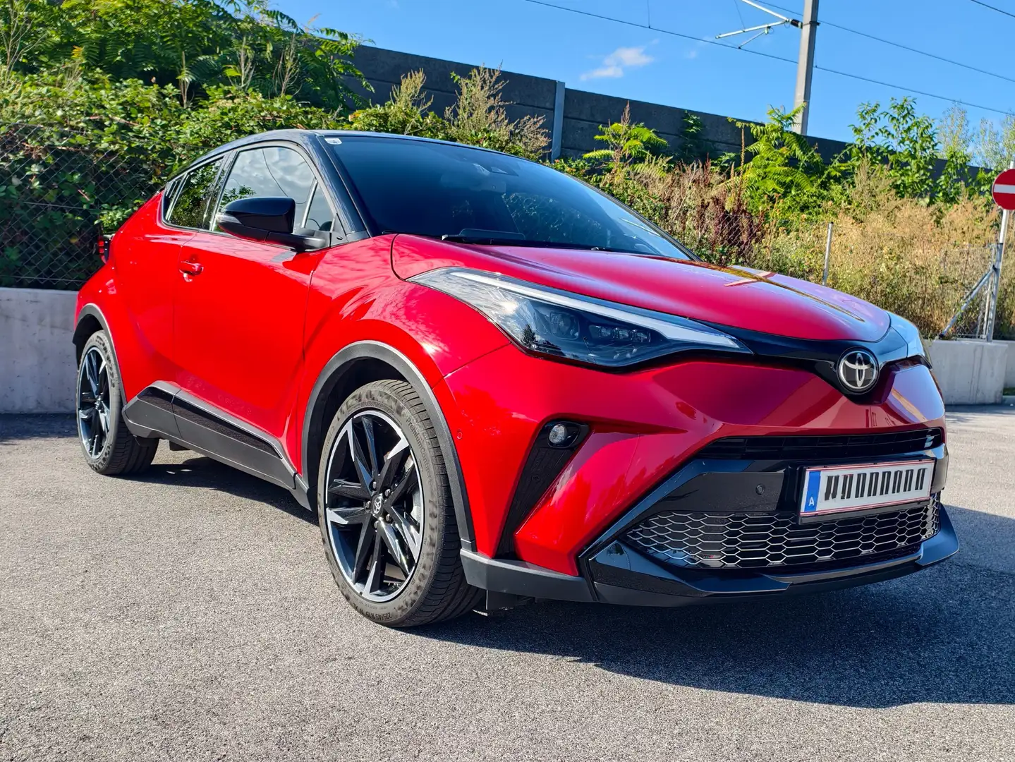 Toyota C-HR 2,0 Hybrid GR-SPORT CVT - 1