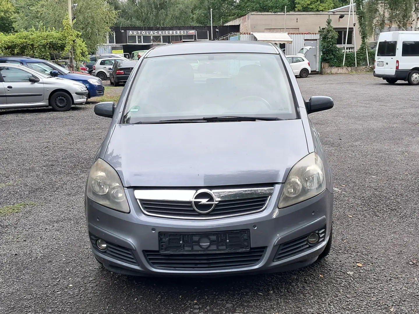 Opel Zafira - 1