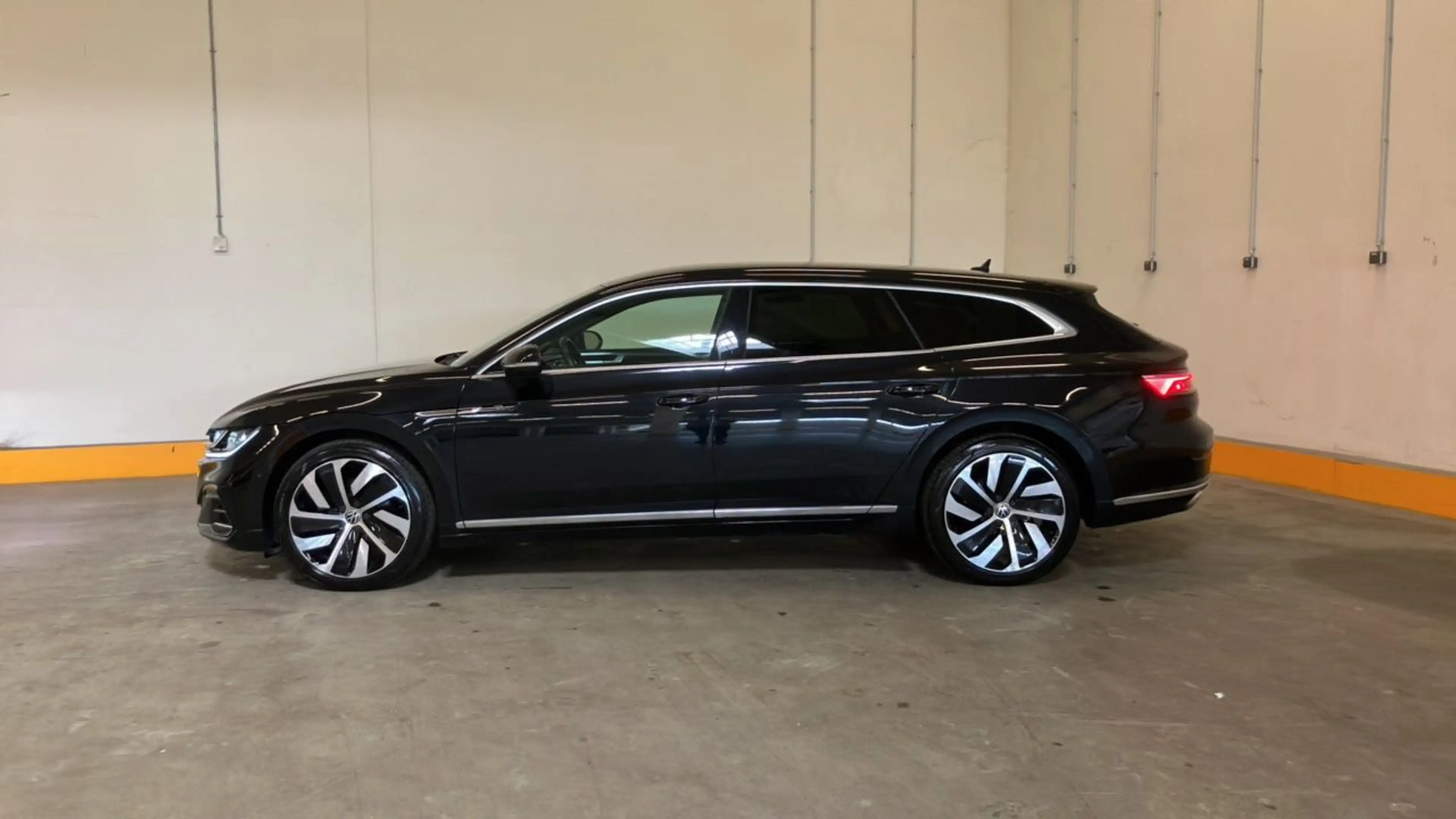 Volkswagen Arteon 1.4 TSI eHybrid R-Line MATRIX*LEDER*ACC*MASSAGE*A — photo 4