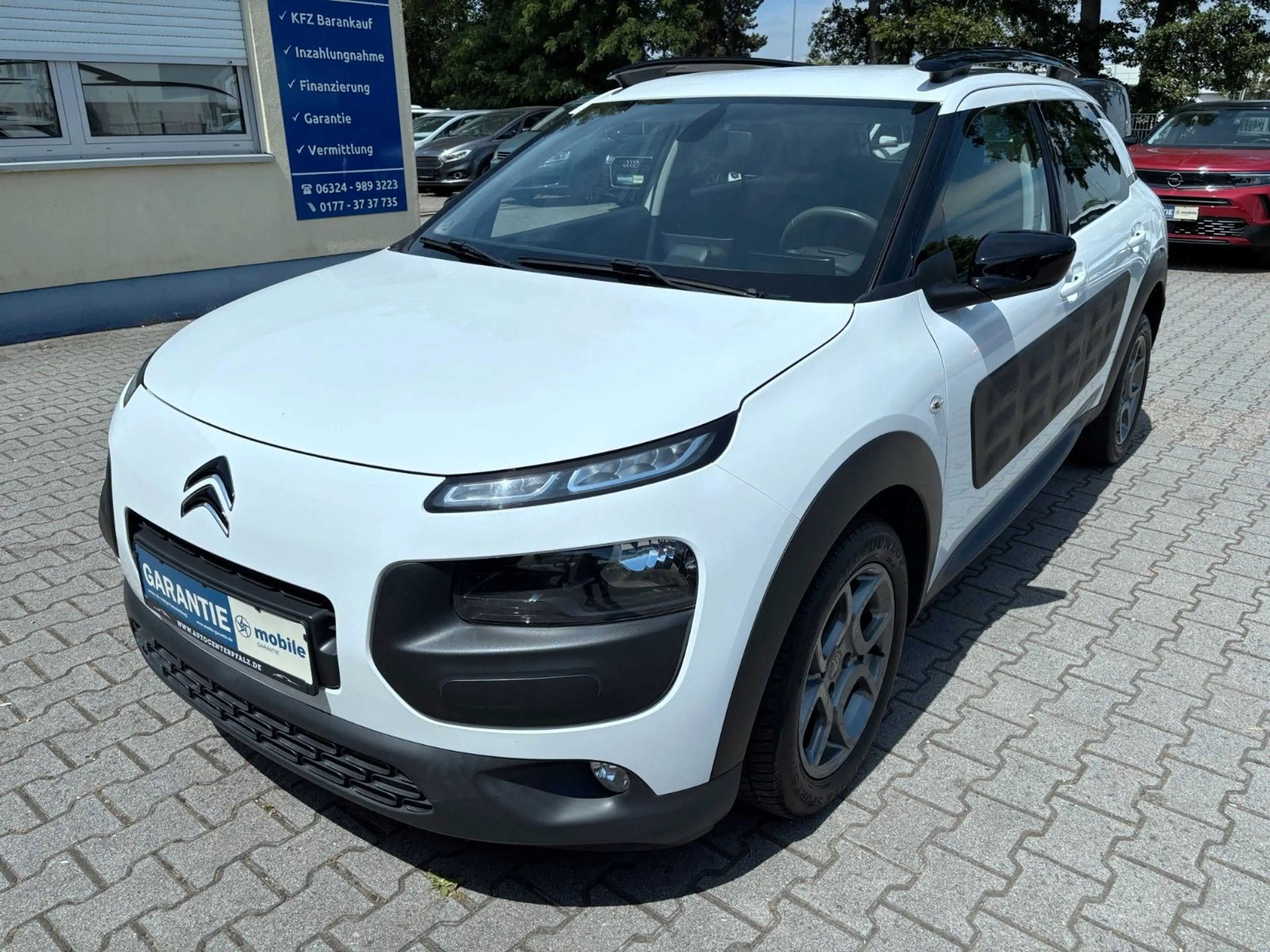 Citroen C4 Cactus BlueHDi 100 S&S ETG6 Selection 1-Hand — photo 9