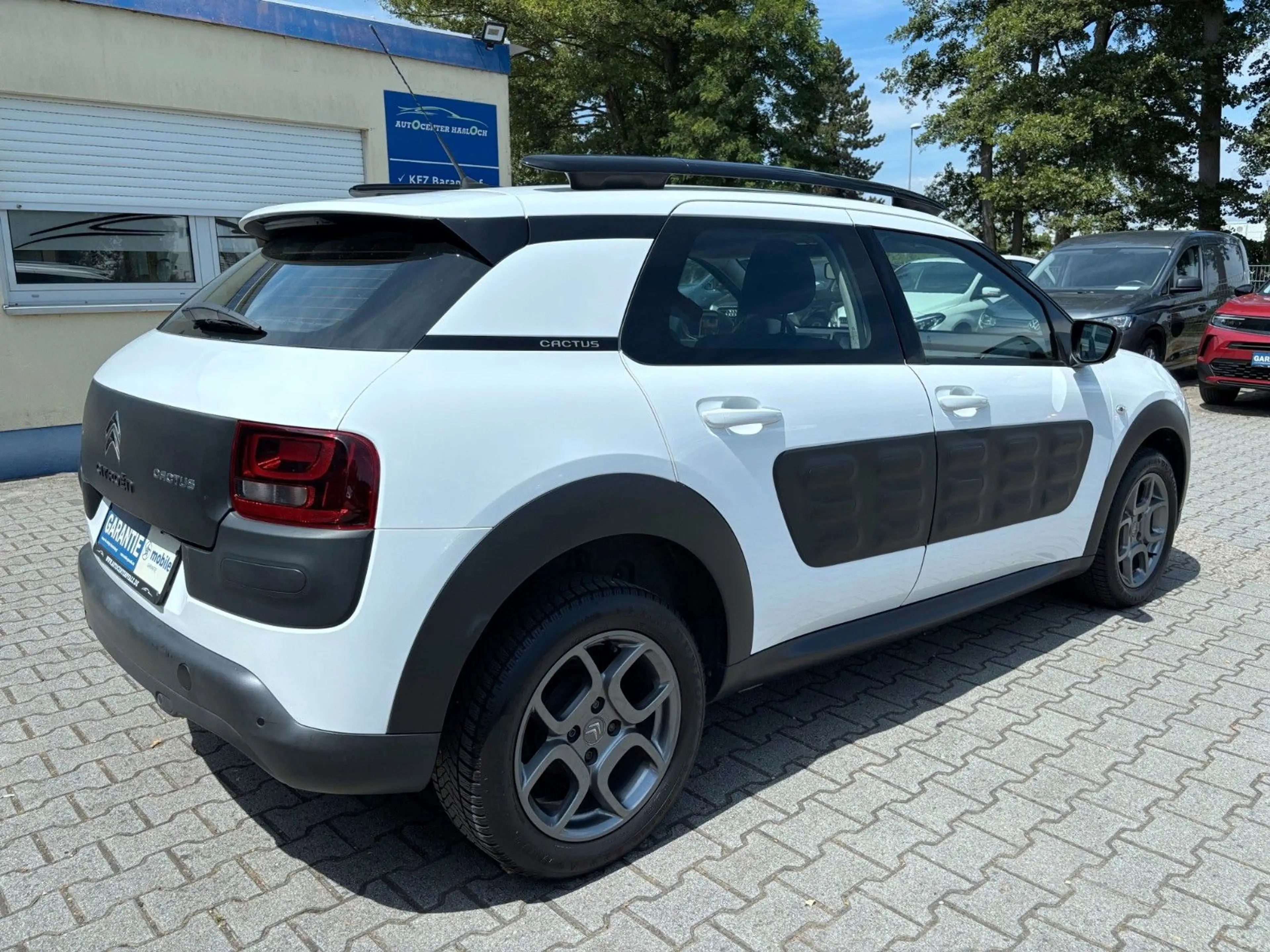 Citroen C4 Cactus BlueHDi 100 S&S ETG6 Selection 1-Hand — photo 14