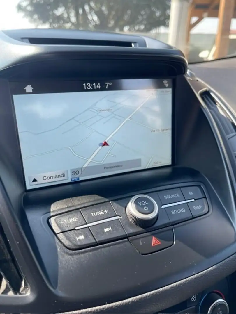 Ford Kuga 1.5 TDCI 120 CV S&S 2WD Powershift Titanium Argintiu - 2