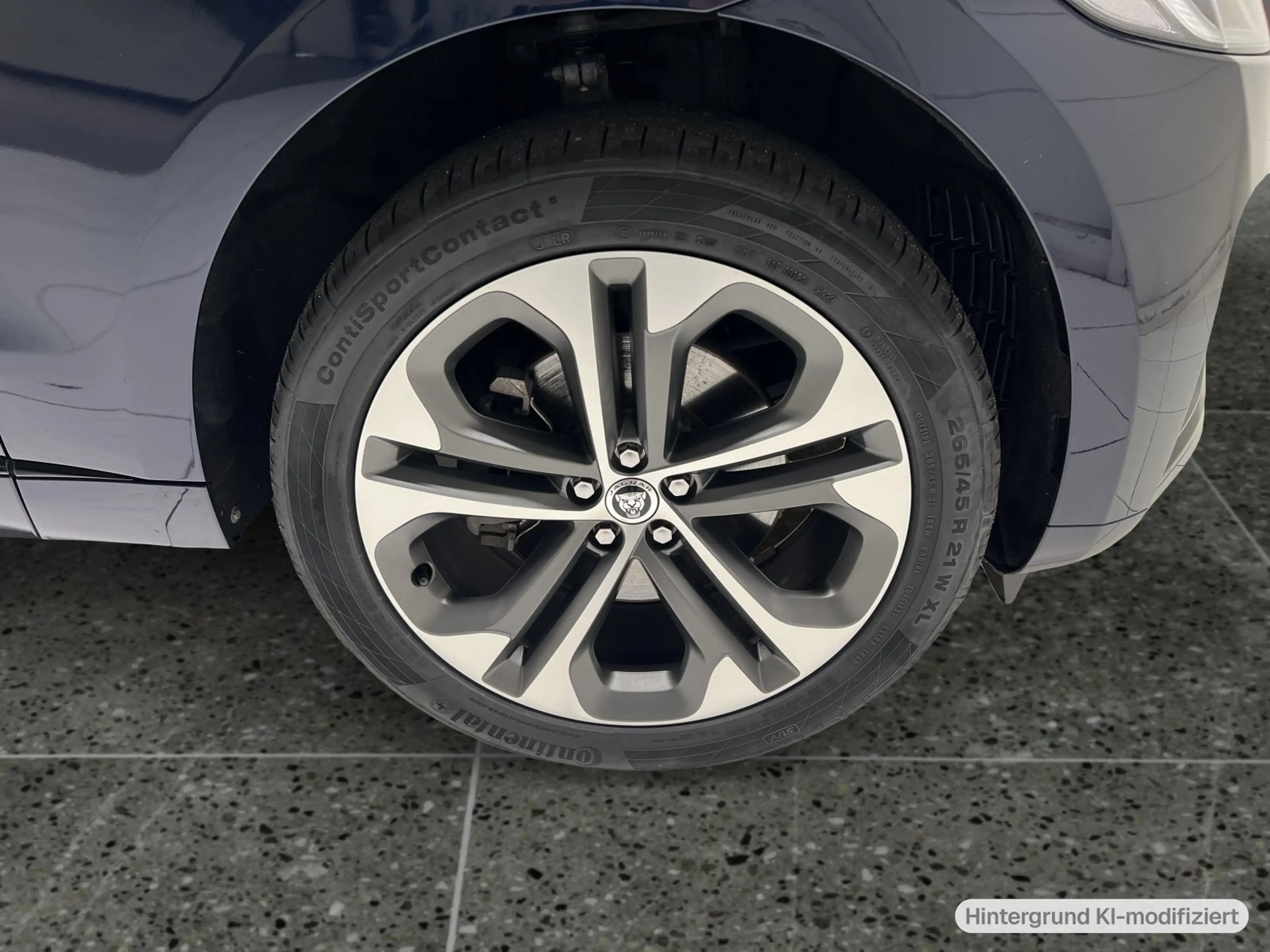 Jaguar F-Pace R-Dynamic S LED Shz RFK Black Pack — photo 10