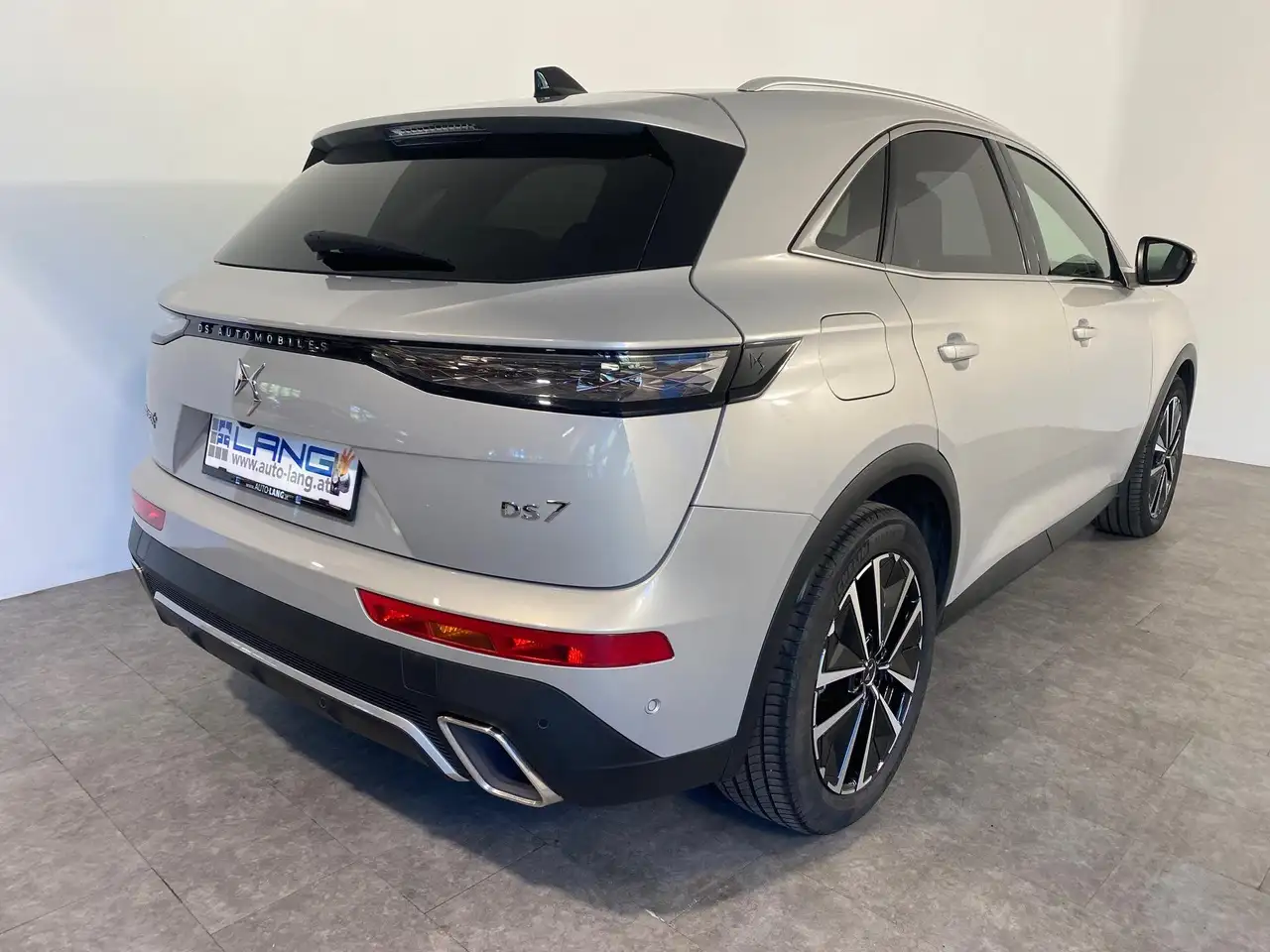 DS Automobiles DS 7 E-Tense 300 Hybrid 4x4 Opera S&S LED*NAVI*RFK 1... 3