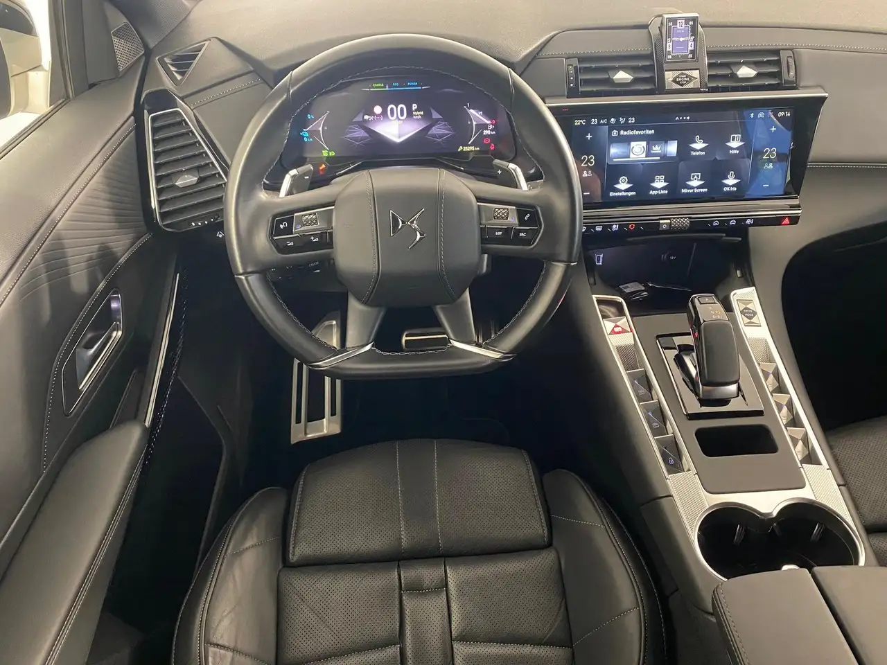 DS Automobiles DS 7 E-Tense 300 Hybrid 4x4 Opera S&S LED*NAVI*RFK 1... 6