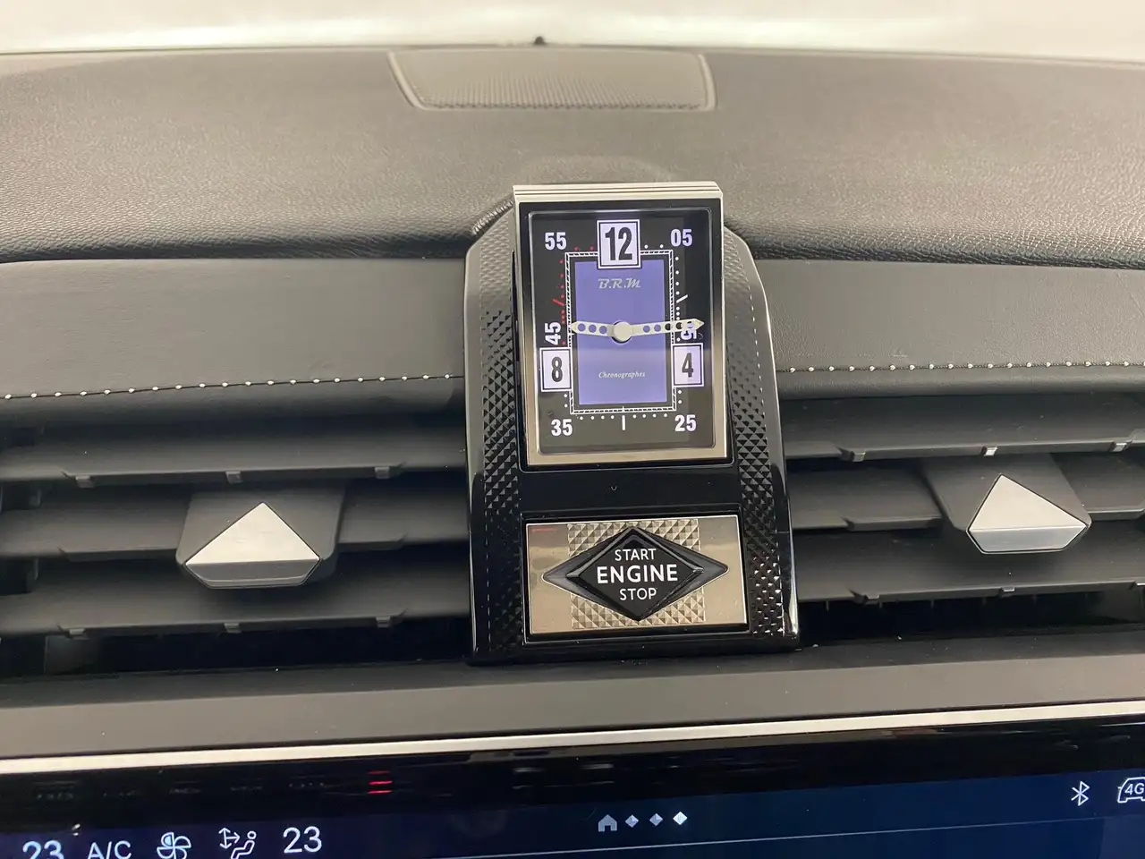 DS Automobiles DS 7 E-Tense 300 Hybrid 4x4 Opera S&S LED*NAVI*RFK 1... 18