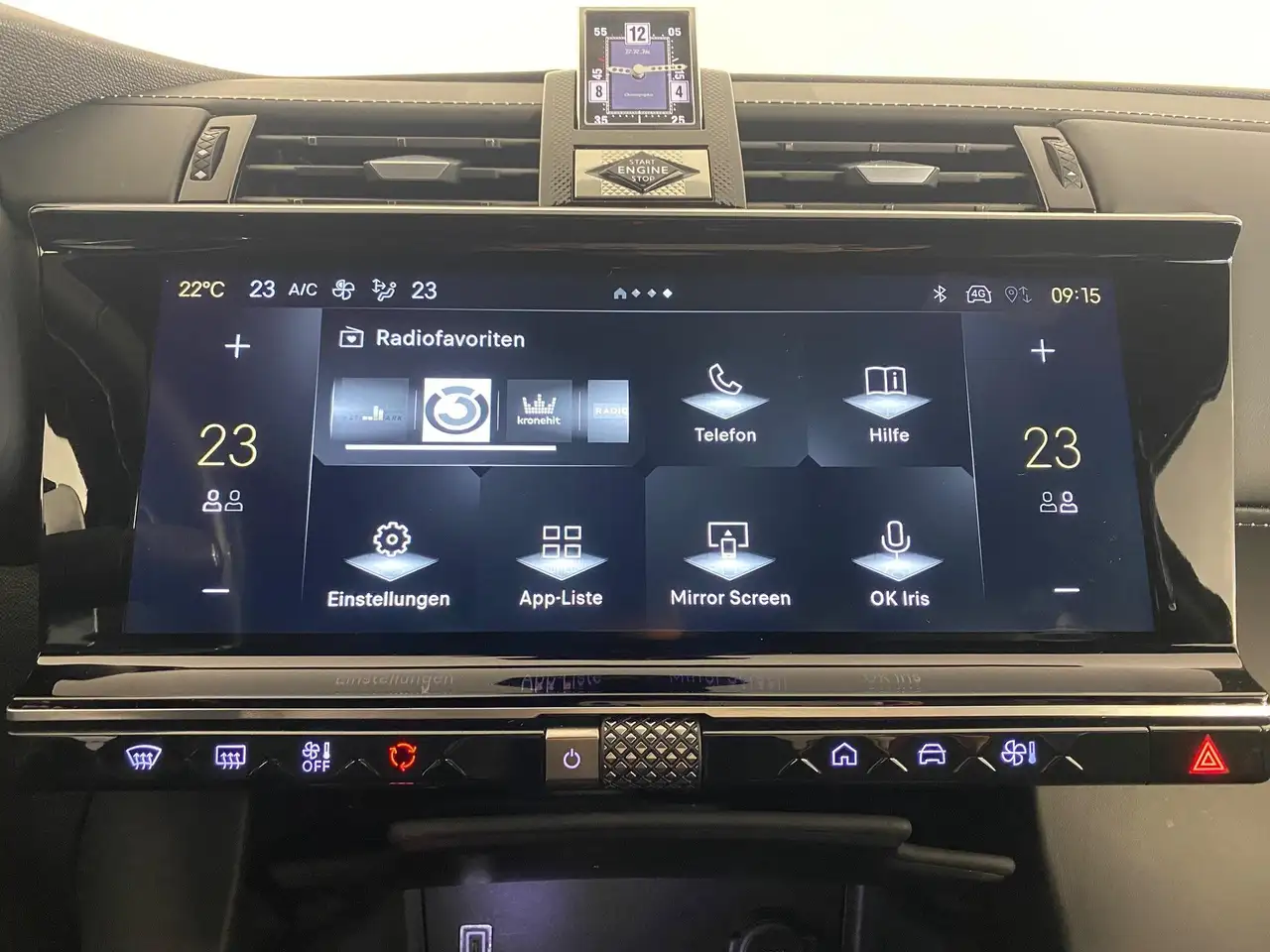 DS Automobiles DS 7 E-Tense 300 Hybrid 4x4 Opera S&S LED*NAVI*RFK 1... 10