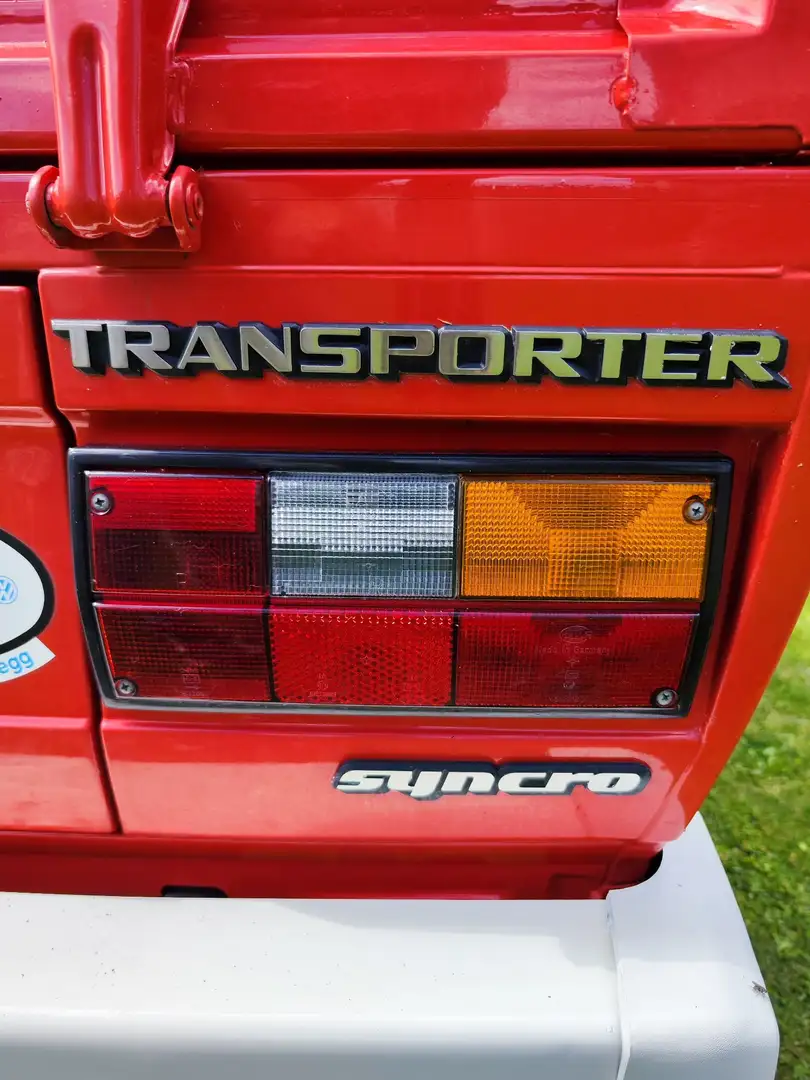 Oldtimer Volkswagen T3 Doka Syncro Rot - 2