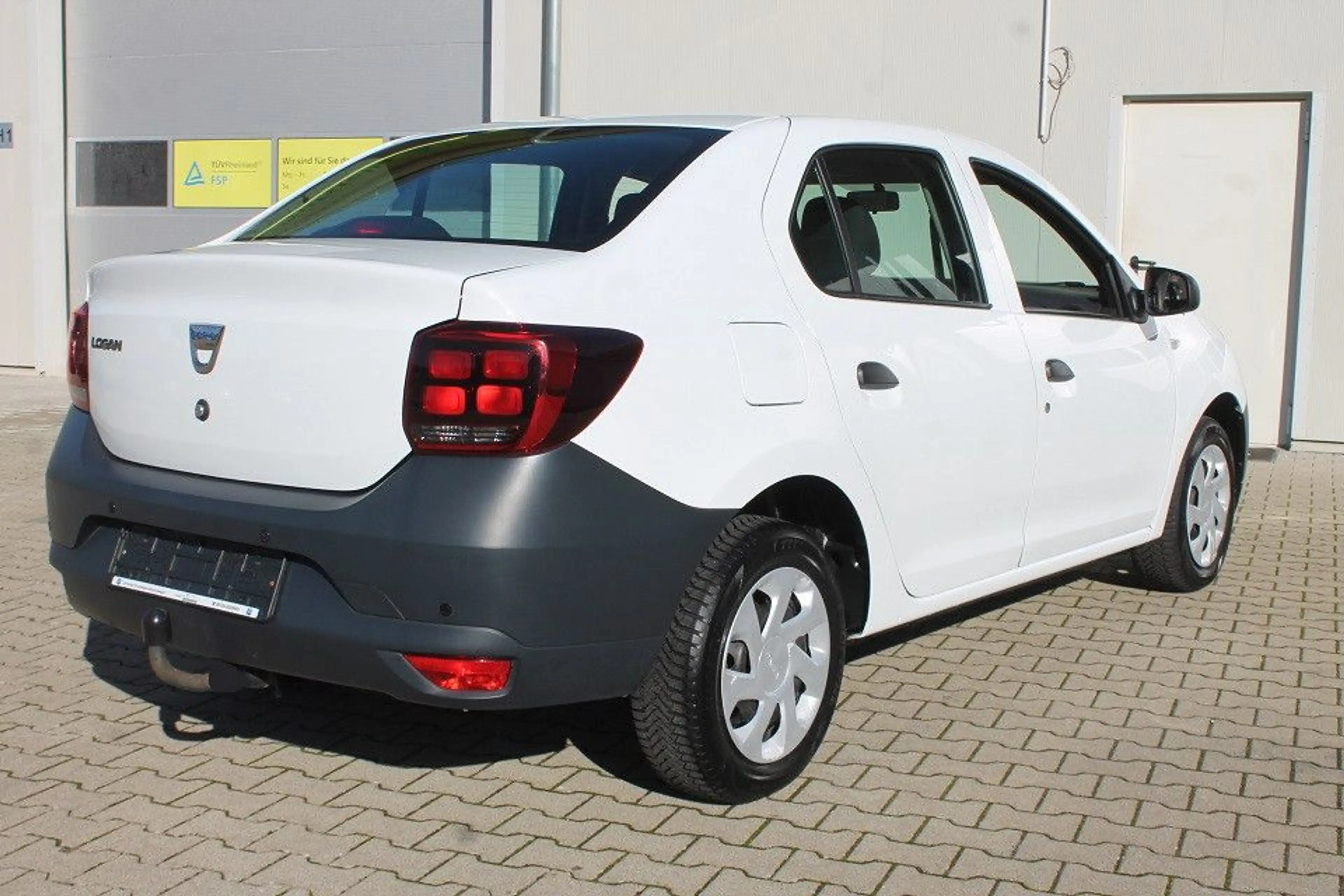 Dacia Logan Tüv neu,gepflegt,wenig Km,PDC,AHK,Finanz. — photo 7
